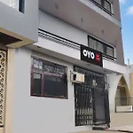 Hotel O Luxo Stay